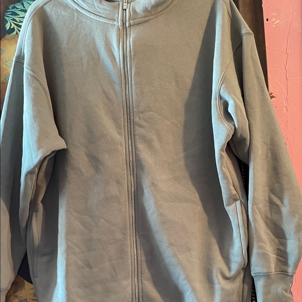 I’ve unisex Gray Full-Zip Hoodie NEW